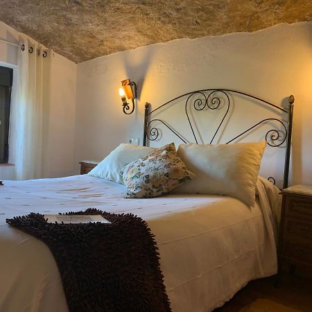 Casa Cueva "Las Calcetas" Guest House Setenil De Las Bodegas ภายนอก รูปภาพ