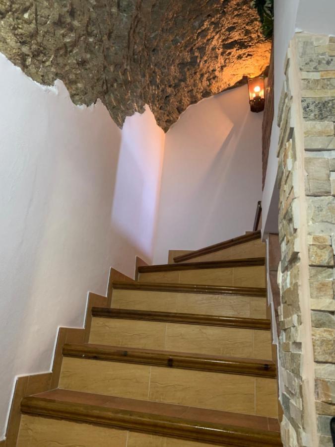 Casa Cueva "Las Calcetas" Guest House Setenil De Las Bodegas ภายนอก รูปภาพ